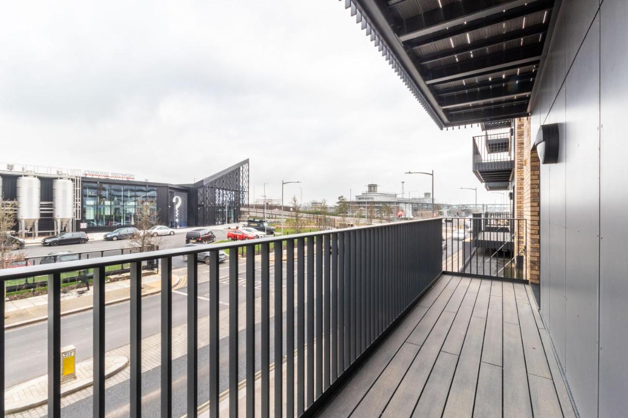 Seven Living Ashford - Modern And Spacious Apartments Esterno foto