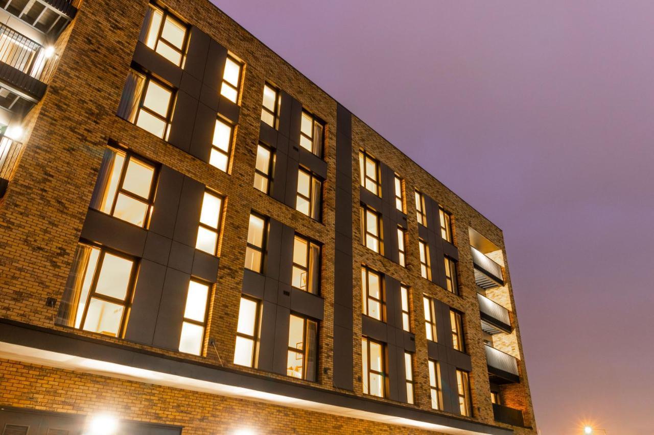 Seven Living Ashford - Modern And Spacious Apartments Esterno foto