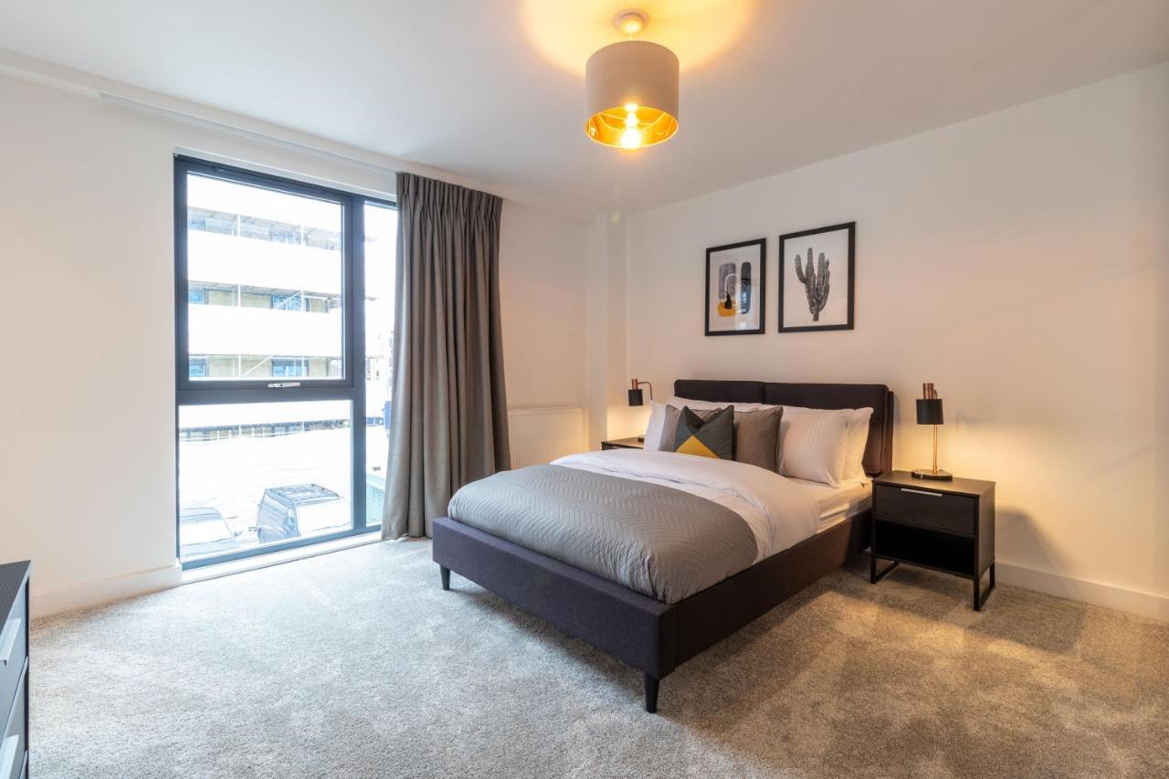 Seven Living Ashford - Modern And Spacious Apartments Esterno foto