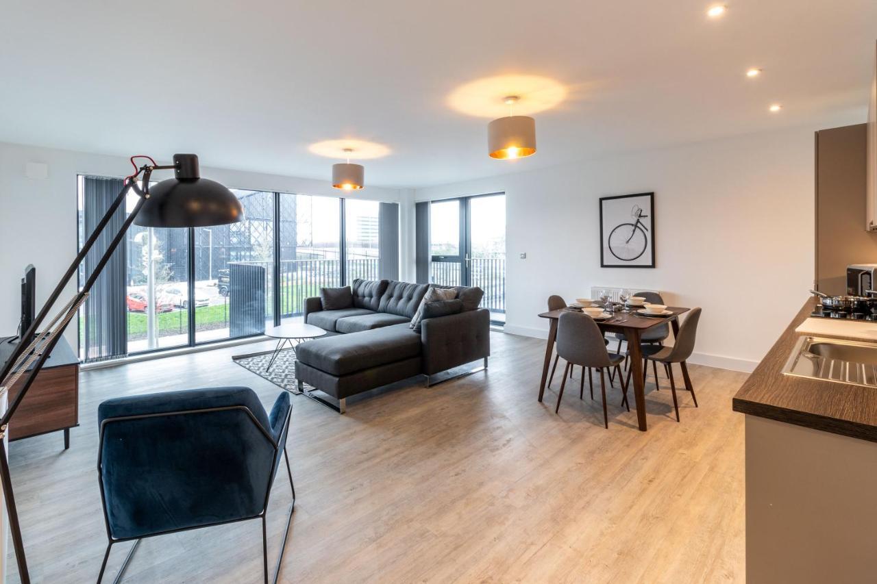 Seven Living Ashford - Modern And Spacious Apartments Esterno foto