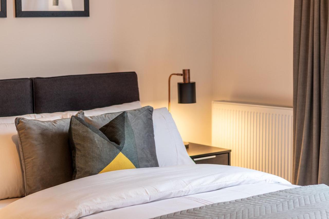 Seven Living Ashford - Modern And Spacious Apartments Esterno foto