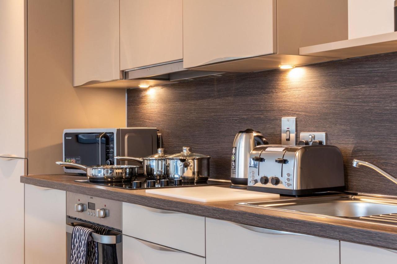 Seven Living Ashford - Modern And Spacious Apartments Esterno foto