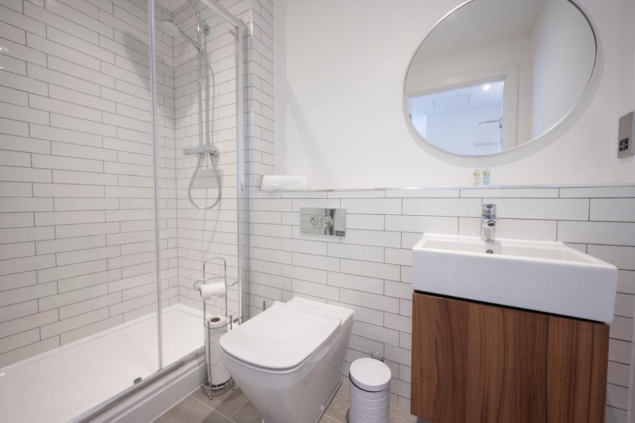 Seven Living Ashford - Modern And Spacious Apartments Esterno foto