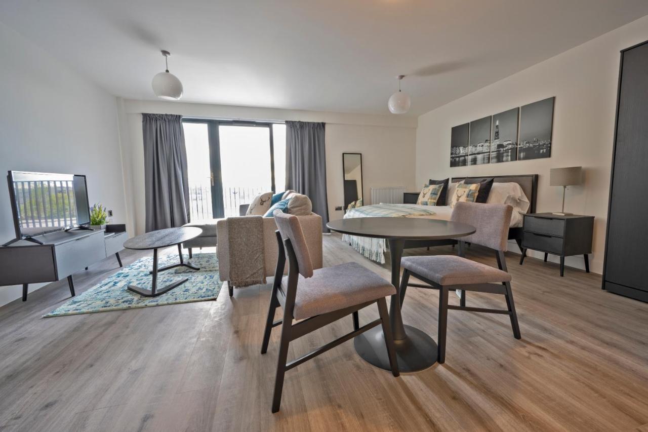 Seven Living Ashford - Modern And Spacious Apartments Esterno foto